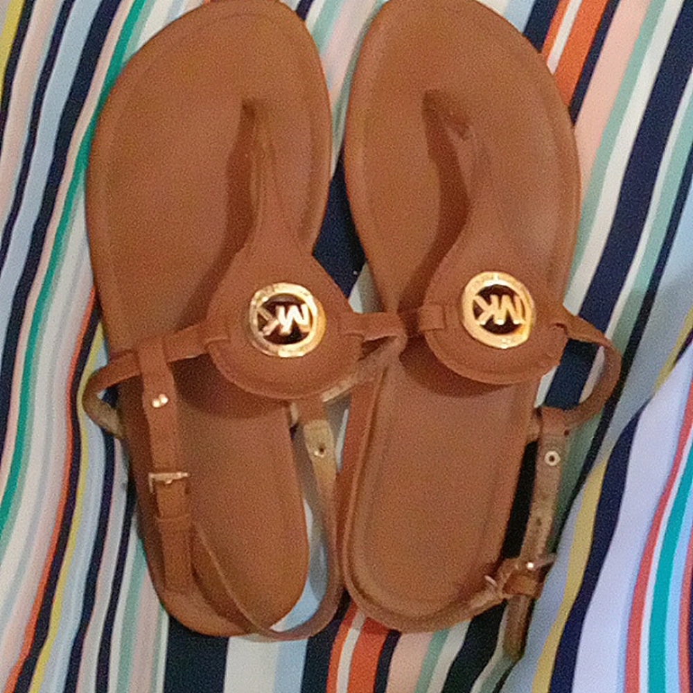 Michael Kors Size 8 Thong Sandal